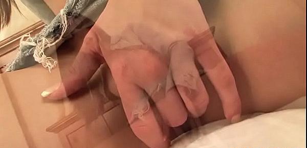  Brooke Skye fingering her pussy